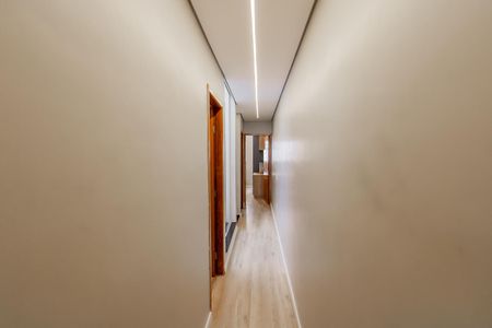 Casa à venda com 115m², 3 quartos e 2 vagasCorredor