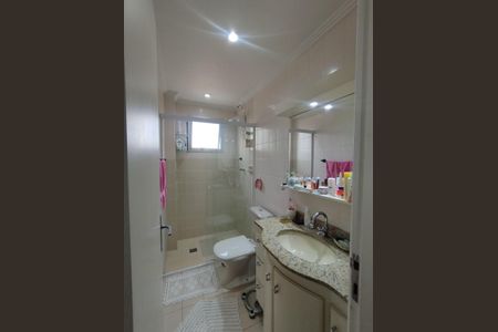 Apartamento à venda com 75m², 3 quartos e 1 vaga Apartamento à venda com 75m², 3 quartos e 1 vagaBanheiro da Suíte