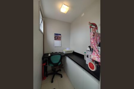 Apartamento à venda com 75m², 3 quartos e 1 vaga Apartamento à venda com 75m², 3 quartos e 1 vagaEscritório