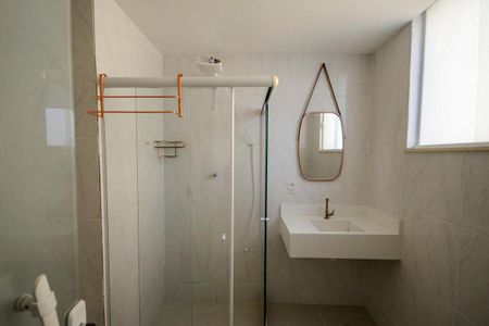 Apartamento para alugar com 50m², 2 quartos e sem vaga Apartamento para alugar com 50m², 2 quartos e sem vagaBanheiro da Suíte
