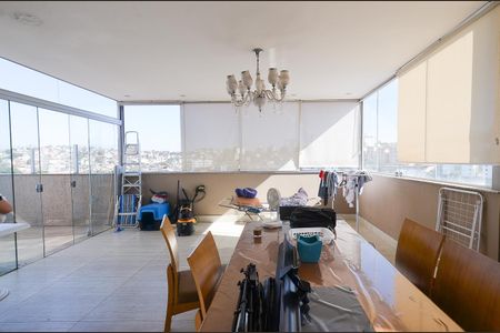 Apartamento à venda com 180m², 4 quartos e 4 vagasCobertura - Sala