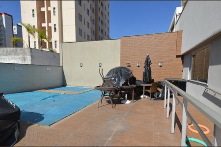 Apartamento à venda com 180m², 4 quartos e 4 vagasÁrea comum - Piscina