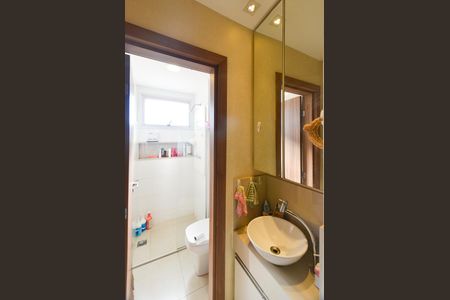 Apartamento à venda com 180m², 4 quartos e 4 vagasBanheiro da Suíte 3