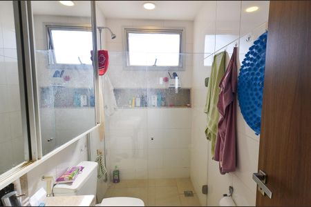 Apartamento à venda com 180m², 4 quartos e 4 vagasBanheiro Social