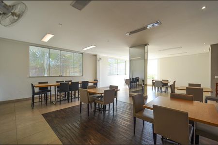 Apartamento à venda com 180m², 4 quartos e 4 vagasÁrea comum - Salão de festas