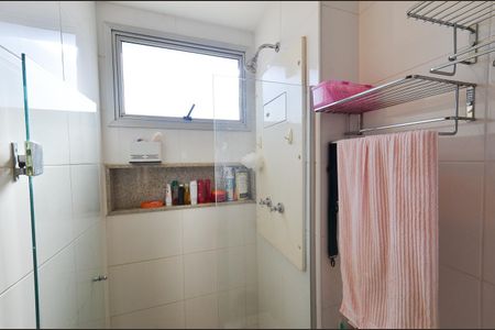 Apartamento à venda com 180m², 4 quartos e 4 vagasBanheiro Social