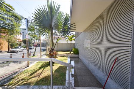 Apartamento à venda com 180m², 4 quartos e 4 vagasEntrada