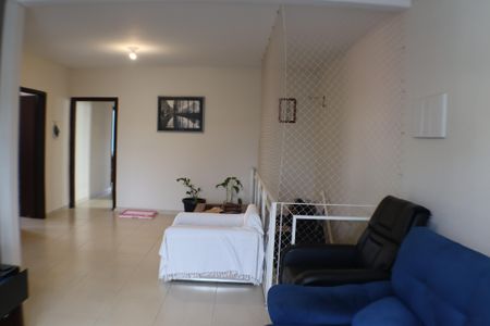 Casa à venda com 360m², 4 quartos e sem vaga Casa à venda com 360m², 4 quartos e sem vagaSala