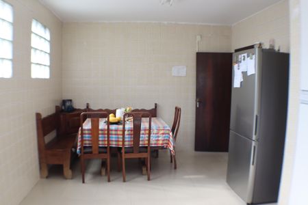 Casa à venda com 360m², 4 quartos e sem vaga Casa à venda com 360m², 4 quartos e sem vagaCozinha