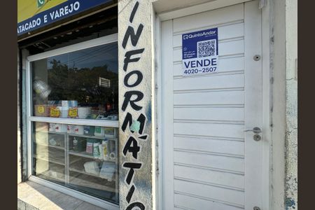 Casa à venda com 360m², 4 quartos e sem vaga Casa à venda com 360m², 4 quartos e sem vagaFachada