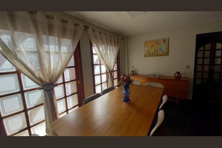 Casa à venda com 298m², 3 quartos e 2 vagas Casa à venda com 298m², 3 quartos e 2 vagasFoto 10