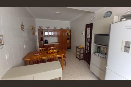 Casa à venda com 298m², 3 quartos e 2 vagas Casa à venda com 298m², 3 quartos e 2 vagasFoto 11