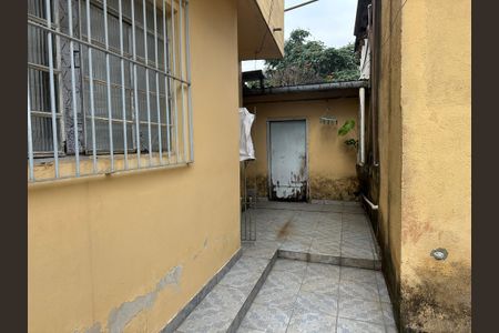 Casa à venda com 278m², 2 quartos e 3 vagas Casa à venda com 278m², 2 quartos e 3 vagasQuintal