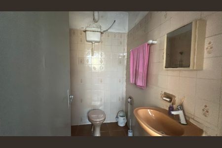 Casa à venda com 278m², 2 quartos e 3 vagas Casa à venda com 278m², 2 quartos e 3 vagasBanheiro 1