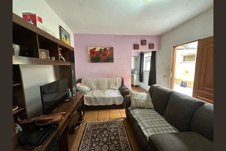 Casa à venda com 278m², 2 quartos e 3 vagas Casa à venda com 278m², 2 quartos e 3 vagasSala