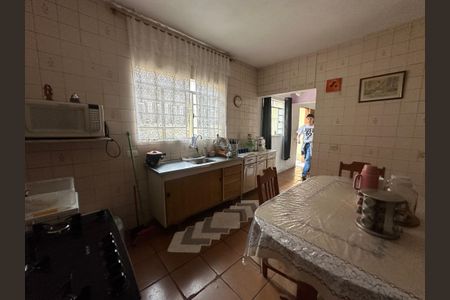 Casa à venda com 278m², 2 quartos e 3 vagas Casa à venda com 278m², 2 quartos e 3 vagasCozinha
