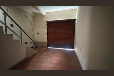 Casa à venda com 278m², 2 quartos e 3 vagas Casa à venda com 278m², 2 quartos e 3 vagasGaragem