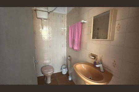Casa à venda com 278m², 2 quartos e 3 vagas Casa à venda com 278m², 2 quartos e 3 vagasBanheiro 1