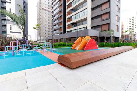 Apartamento à venda com 110m², 3 quartos e 2 vagas Apartamento à venda com 110m², 3 quartos e 2 vagasPlayground