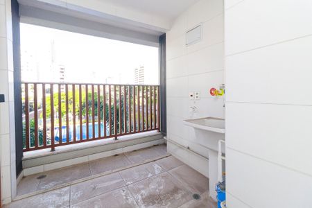 Apartamento à venda com 110m², 3 quartos e 2 vagas Apartamento à venda com 110m², 3 quartos e 2 vagasÁrea de Serviço