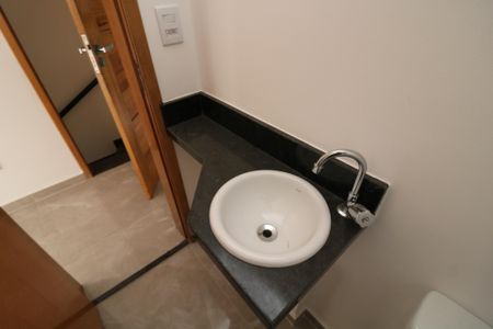 Casa de condomínio à venda com 84m², 2 quartos e 1 vagaLavabo