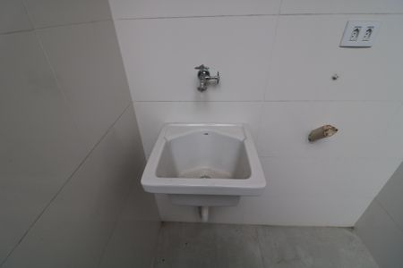 Casa de condomínio à venda com 84m², 2 quartos e 1 vagaÁrea de Serviço