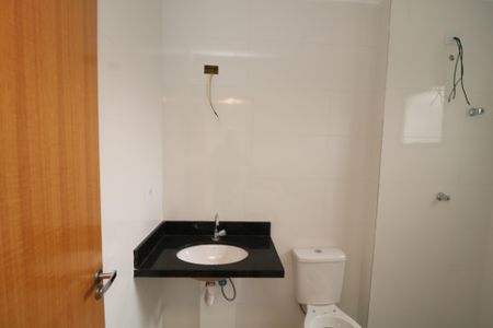 Casa de condomínio à venda com 84m², 2 quartos e 1 vagaBanheiro