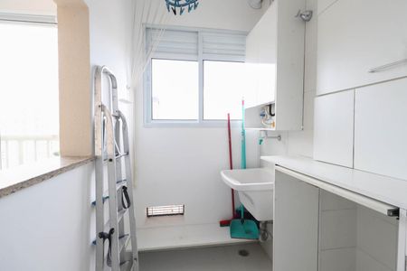 Apartamento à venda com 60m², 2 quartos e 1 vaga Apartamento à venda com 60m², 2 quartos e 1 vagaÁrea de Serviço