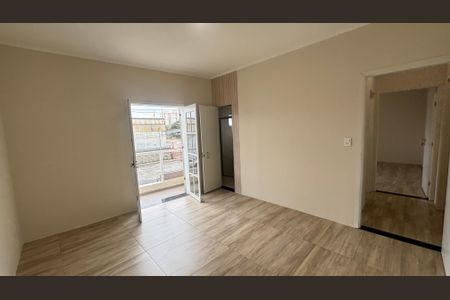 Casa de condomínio à venda com 80m², 2 quartos e 4 vagasSuite