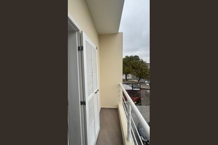 Casa de condomínio à venda com 80m², 2 quartos e 4 vagasSuíte Varanda