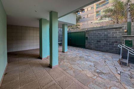 Casa à venda com 235m², 4 quartos e 3 vagas Casa à venda com 235m², 4 quartos e 3 vagasGaragem