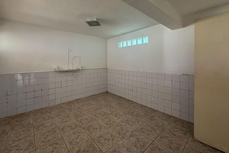 Casa à venda com 235m², 4 quartos e 3 vagas Casa à venda com 235m², 4 quartos e 3 vagasÁrea de Serviço