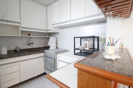 Apartamento à venda com 50m², 2 quartos e 1 vaga Apartamento à venda com 50m², 2 quartos e 1 vagaCozinha