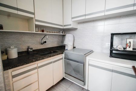 Apartamento à venda com 50m², 2 quartos e 1 vaga Apartamento à venda com 50m², 2 quartos e 1 vagaCozinha
