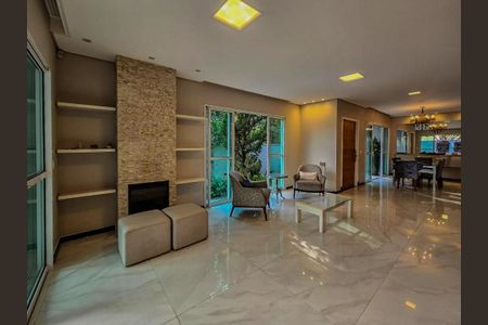 Sala de casa à venda com 4 quartos, 330m² em Parque dos Principes, São Paulo