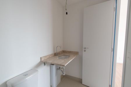 Apartamento para alugar com 75m², 2 quartos e 1 vaga Apartamento para alugar com 75m², 2 quartos e 1 vagaBanheiro da suíte