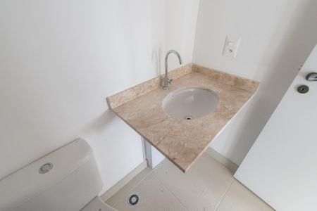 Apartamento para alugar com 75m², 2 quartos e 1 vaga Apartamento para alugar com 75m², 2 quartos e 1 vagaBanheiro