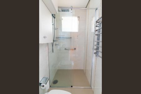 Apartamento à venda com 120m², 2 quartos e 3 vagas Apartamento à venda com 120m², 2 quartos e 3 vagasBanheiro 2