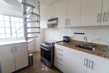 Apartamento à venda com 120m², 2 quartos e 3 vagas Apartamento à venda com 120m², 2 quartos e 3 vagasCozinha