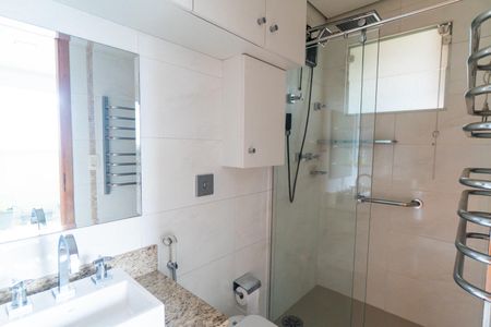 Apartamento à venda com 120m², 2 quartos e 3 vagas Apartamento à venda com 120m², 2 quartos e 3 vagasBanheiro 2