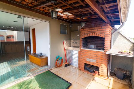 Apartamento à venda com 120m², 2 quartos e 3 vagas Apartamento à venda com 120m², 2 quartos e 3 vagasCobertura - Churrasqueira