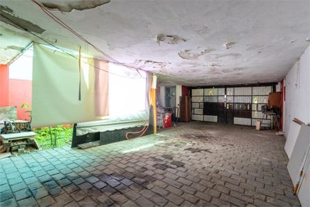 Casa à venda com 210m², 4 quartos e 4 vagas