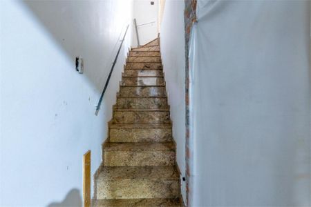 Casa à venda com 210m², 4 quartos e 4 vagas