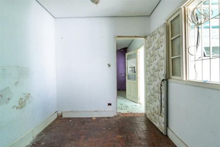 Casa à venda com 210m², 4 quartos e 4 vagas