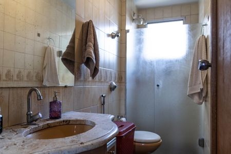 Apartamento à venda com 101m², 3 quartos e 1 vaga Apartamento à venda com 101m², 3 quartos e 1 vagaBanheiro da Suíte