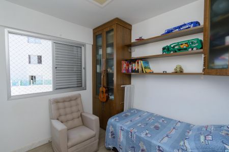 Apartamento à venda com 98m², 3 quartos e 3 vagasQuarto 2