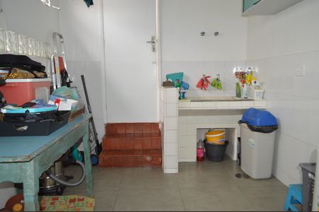 Casa à venda com 234m², 3 quartos e 2 vagasÁrea de Serviço