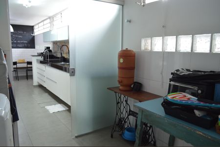 Casa à venda com 234m², 3 quartos e 2 vagasÁrea de Serviço