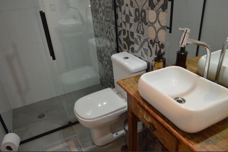 Casa à venda com 234m², 3 quartos e 2 vagasBanheiro da Área de Lazer inferior