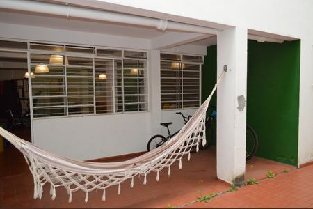Casa à venda com 234m², 3 quartos e 2 vagasQuintal
